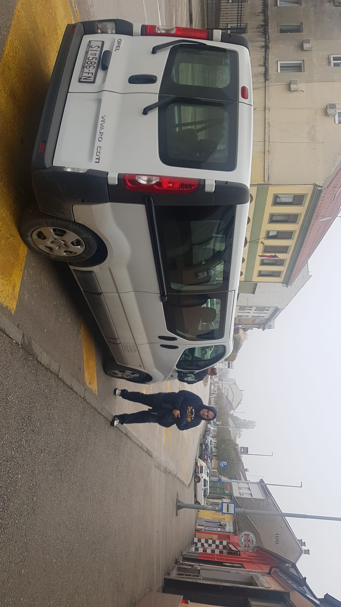 Opel Vivaro — Group Shuttle